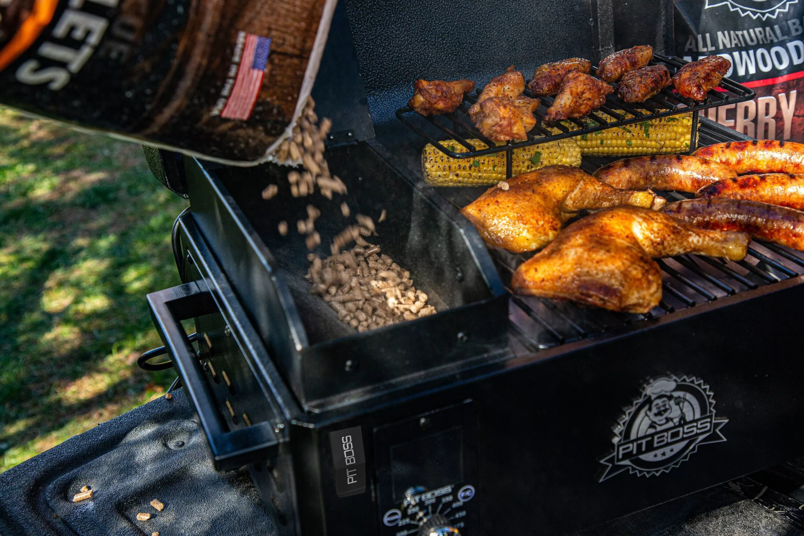 Pit Boss Portable 256-Sq in Black Pellet Grill