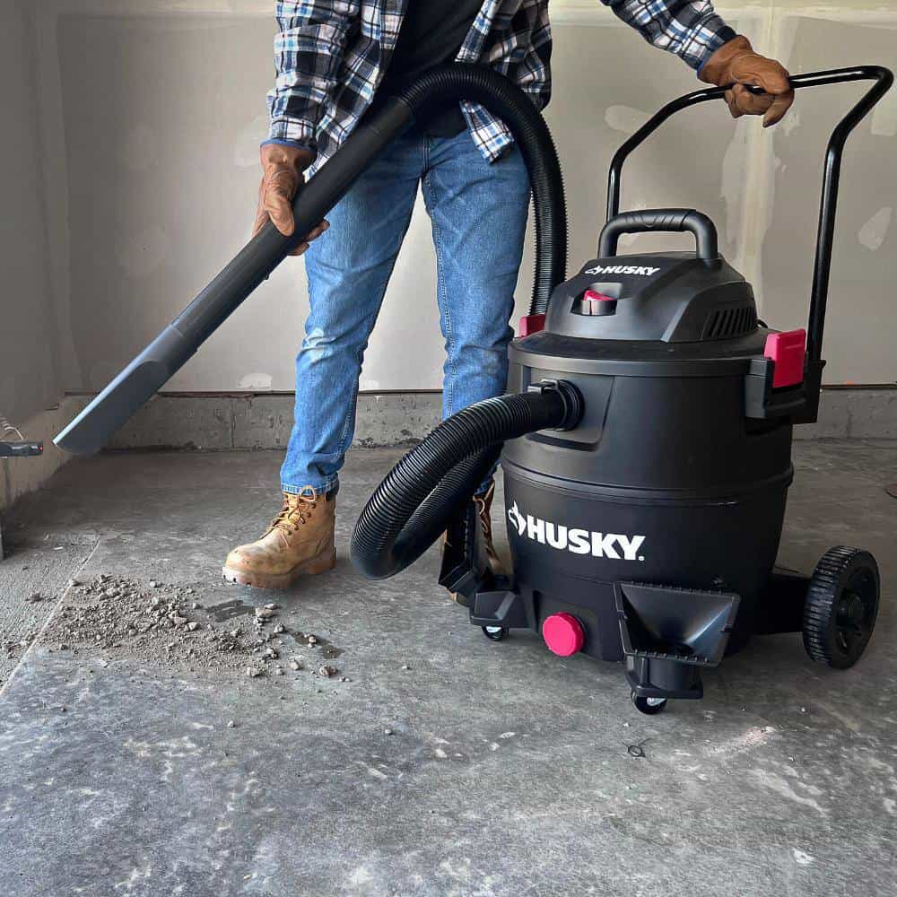 Husky AT18621P-16A 16 Gal. Poly Cart-Design Wet/Dry Vac with a Cartridge Filter, Hose, and Accessories
