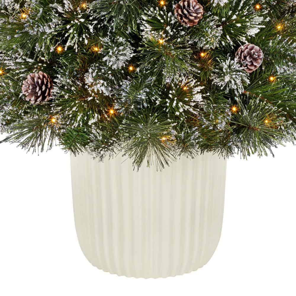 Home Accents Holiday 23PG90127 6 ft. Pre-Lit LED Sparkling Amelia Pine Potted Artificial Christmas Tree