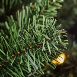 Home Accents Holiday 23PG90042 7.5 ft. Pre-Lit LED Wesley Pine Artificial Christmas Tree