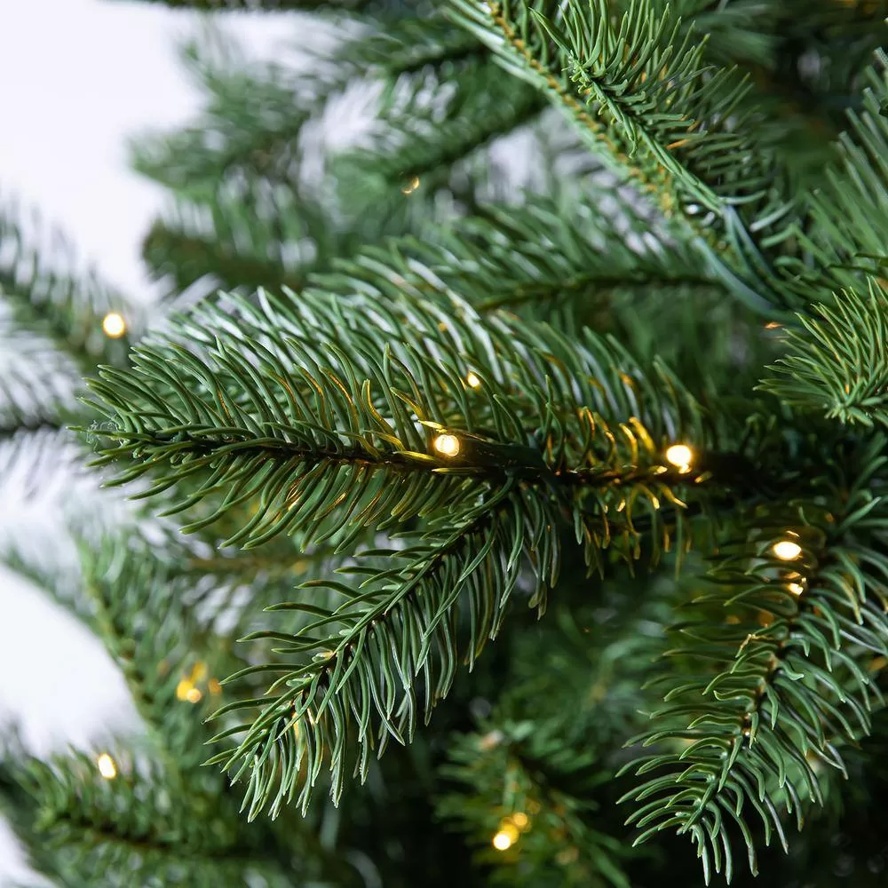 Home Accents Holiday 23PG90062 7.5 ft. Aldon Balsam Fir Pre-Lit LED Artificial Tree