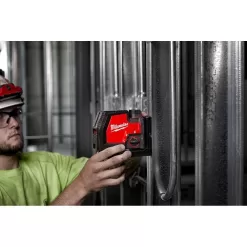 Milwaukee 3522-21 Green 100 ft. Cross Line and Plumb Points Rechargeable Laser Level with REDLITHIUM Lithium-Ion USB Battery and Charger