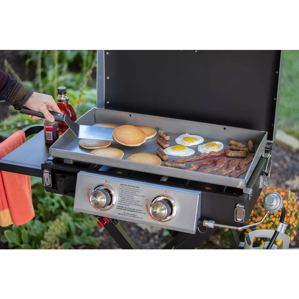 Razor GGC2030M 25 in. 2-Burner Portable Propane Gas Griddle with Lid and Folding Cart in Black