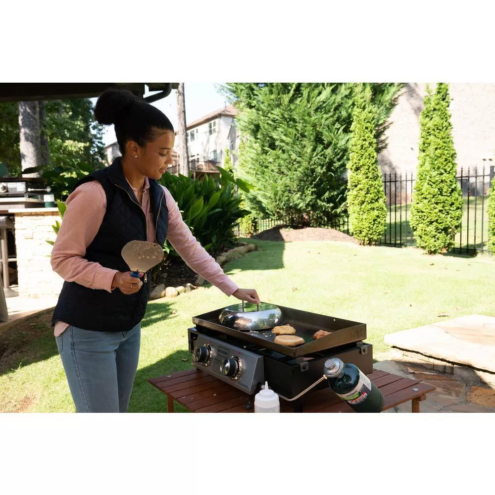 Razor GGC2030M 25 in. 2-Burner Portable Propane Gas Griddle with Lid and Folding Cart in Black