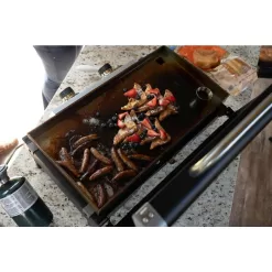 Razor GGT2131M 2-Burner Portable LP Gas Griddle with Lid in Black