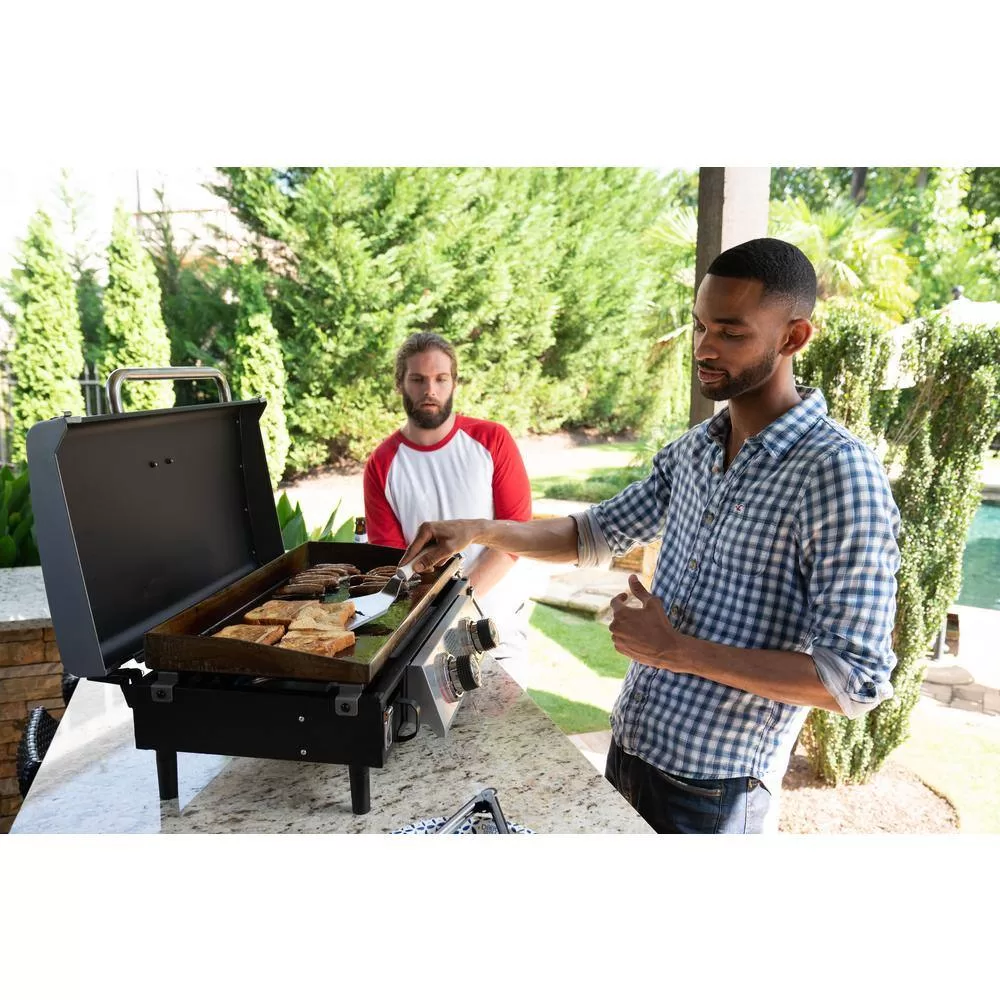 Razor GGT2131M 2-Burner Portable LP Gas Griddle with Lid in Black