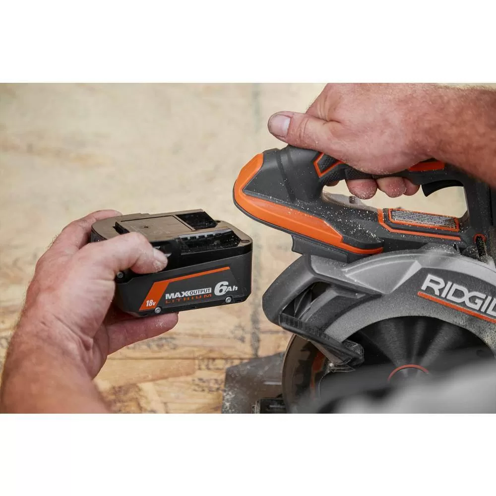RIDGID 18V 6.0 Ah and 4.0 Ah MAX Output Lithium-Ion Batteries and Charger Kit with Bag