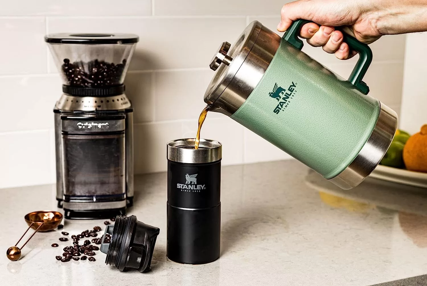 Stanley French Press 48oz with Double Vacuum Insulation, Hammertone Green