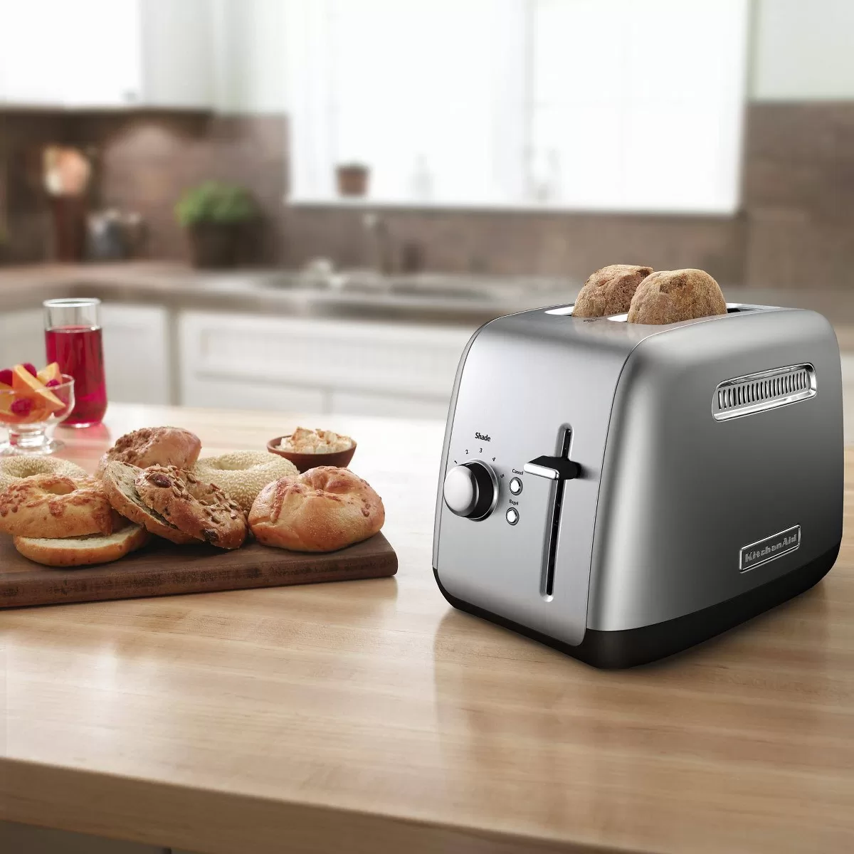 KitchenAid KMT2115 2-Slice Toaster with Manual Lift Lever