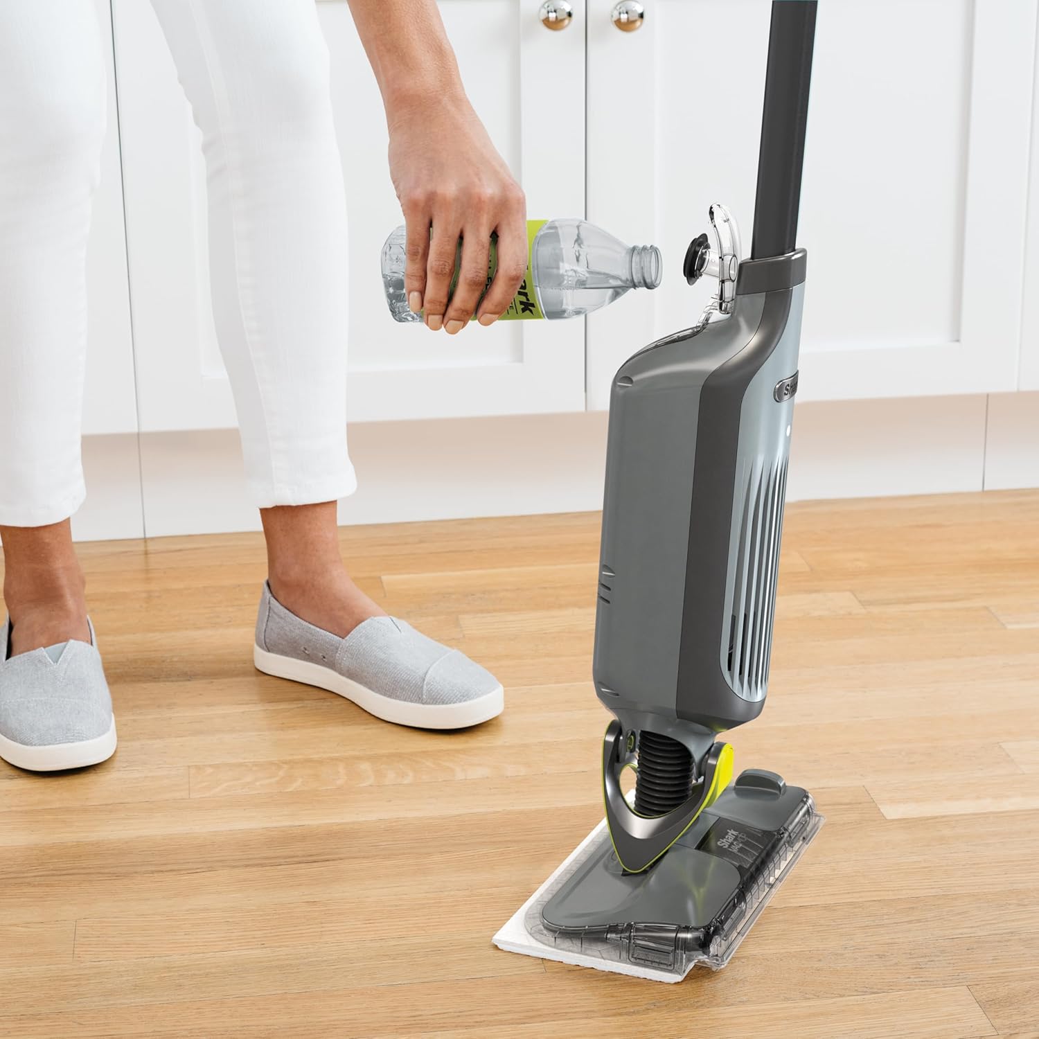 Shark VACMOP Pro Cordless Hard Floor Vacuum Mop with Headlights VM252 - Image 8
