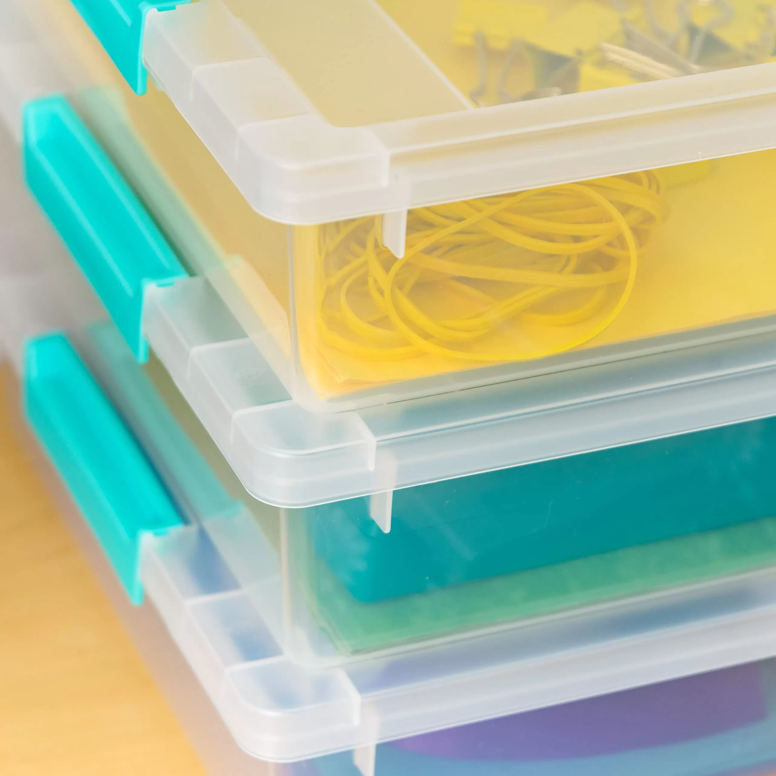 IRIS USA 6 Quart Large Clip Box, 4 Pack, Clear Plastic Storage Container Bins with Latching Lids