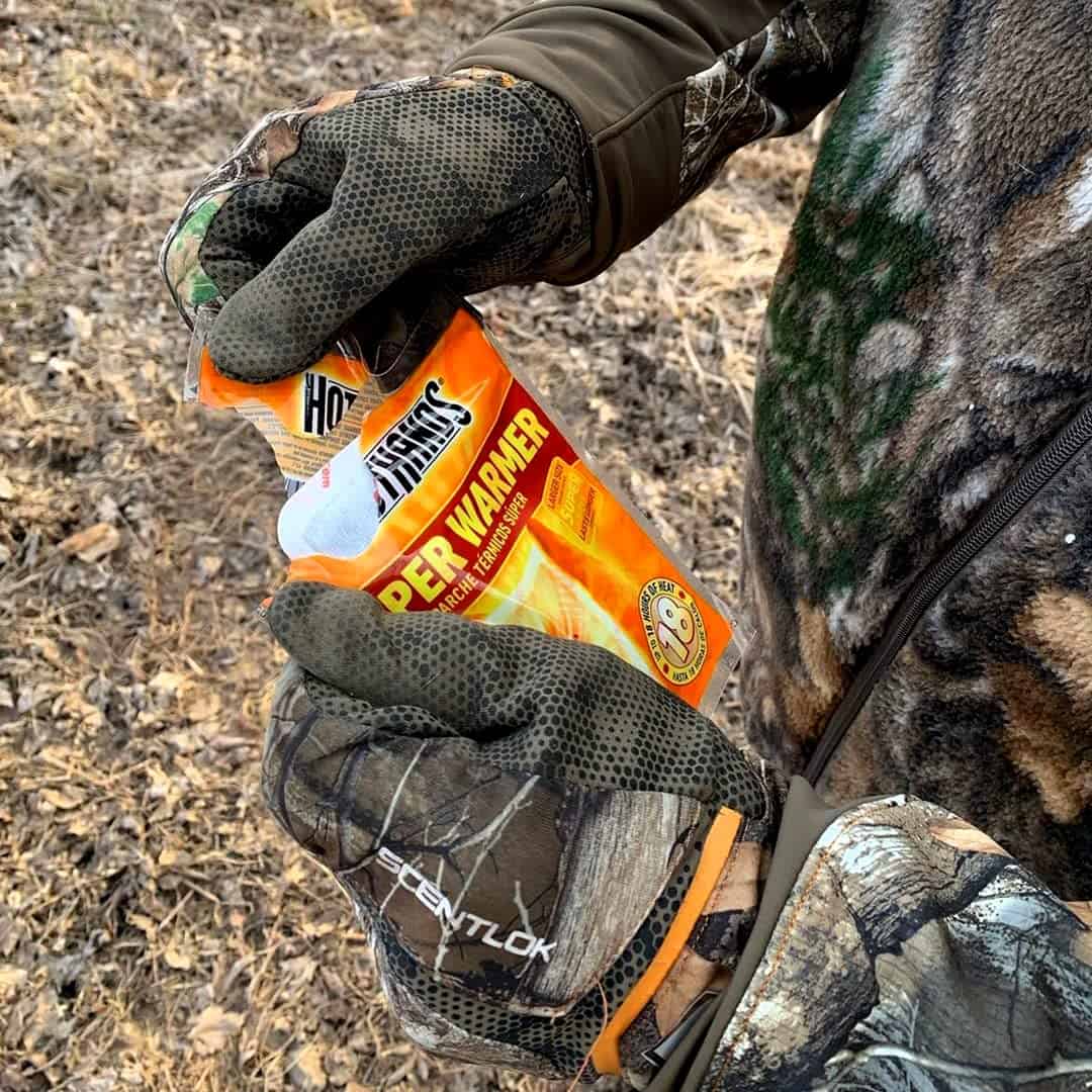 HotHands Body & Hand Super Warmers - Long Lasting Safe Natural Odorless Air Activated Warmers - 40 Individual Warmers