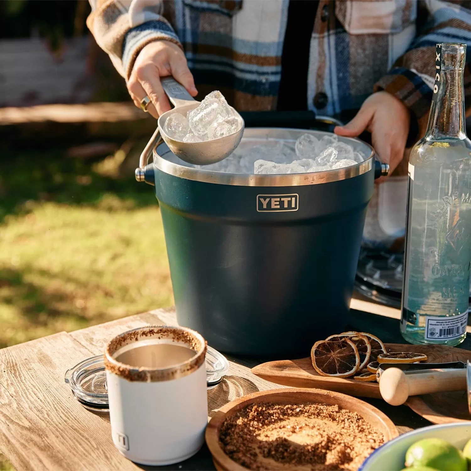 YETI Rambler Beverage Bucket, Double-Wall Vacuum Insulated Ice Bucket with Lid, Camp Green - Image 3