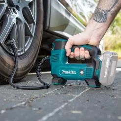 Makita DMP180ZX 18V LXT Lithium-Ion Cordless Inflator, Battery Powered, Tool Only
