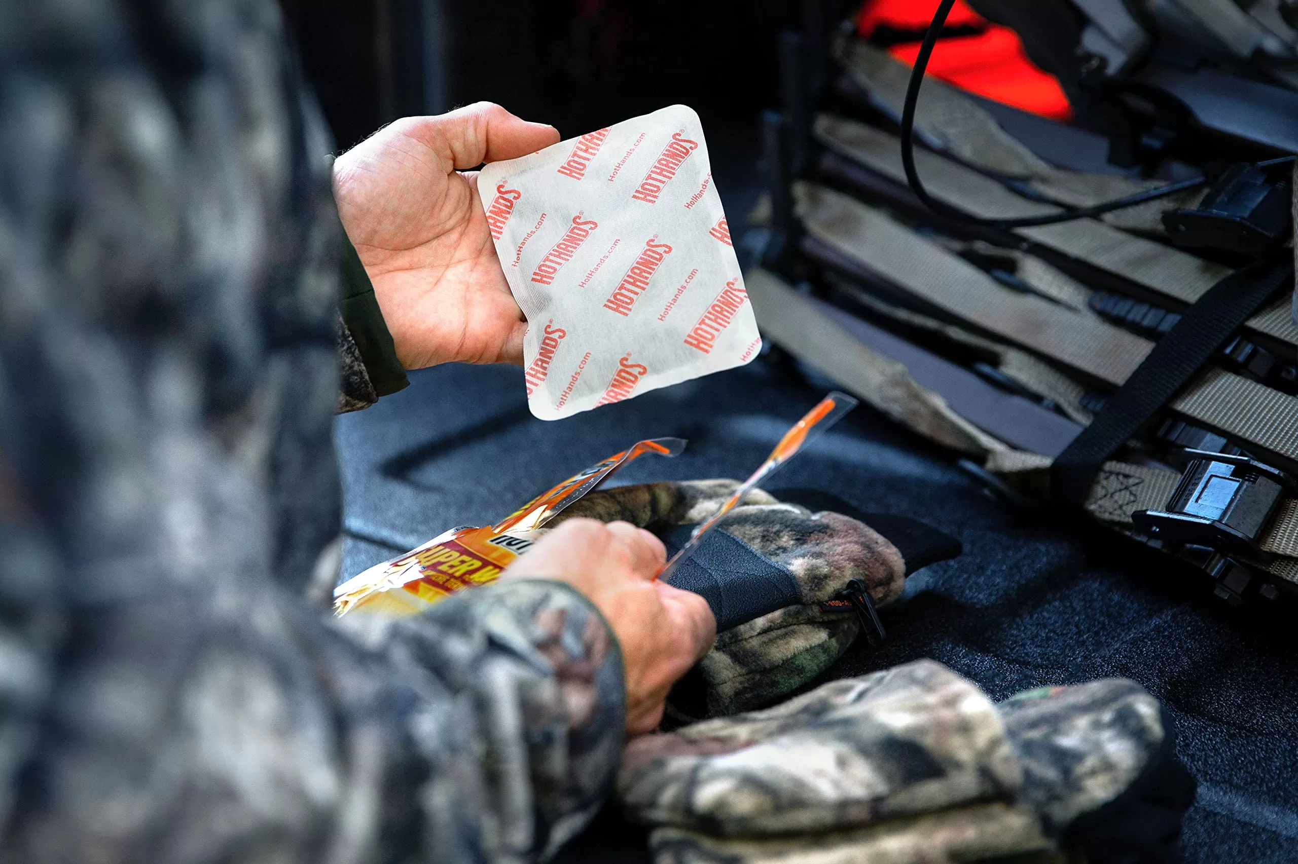 HotHands Body & Hand Super Warmers - Long Lasting Safe Natural Odorless Air Activated Warmers - 40 Individual Warmers