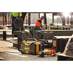 DEWALT DCR025 20V MAX Bluetooth Radio with built-in Charger