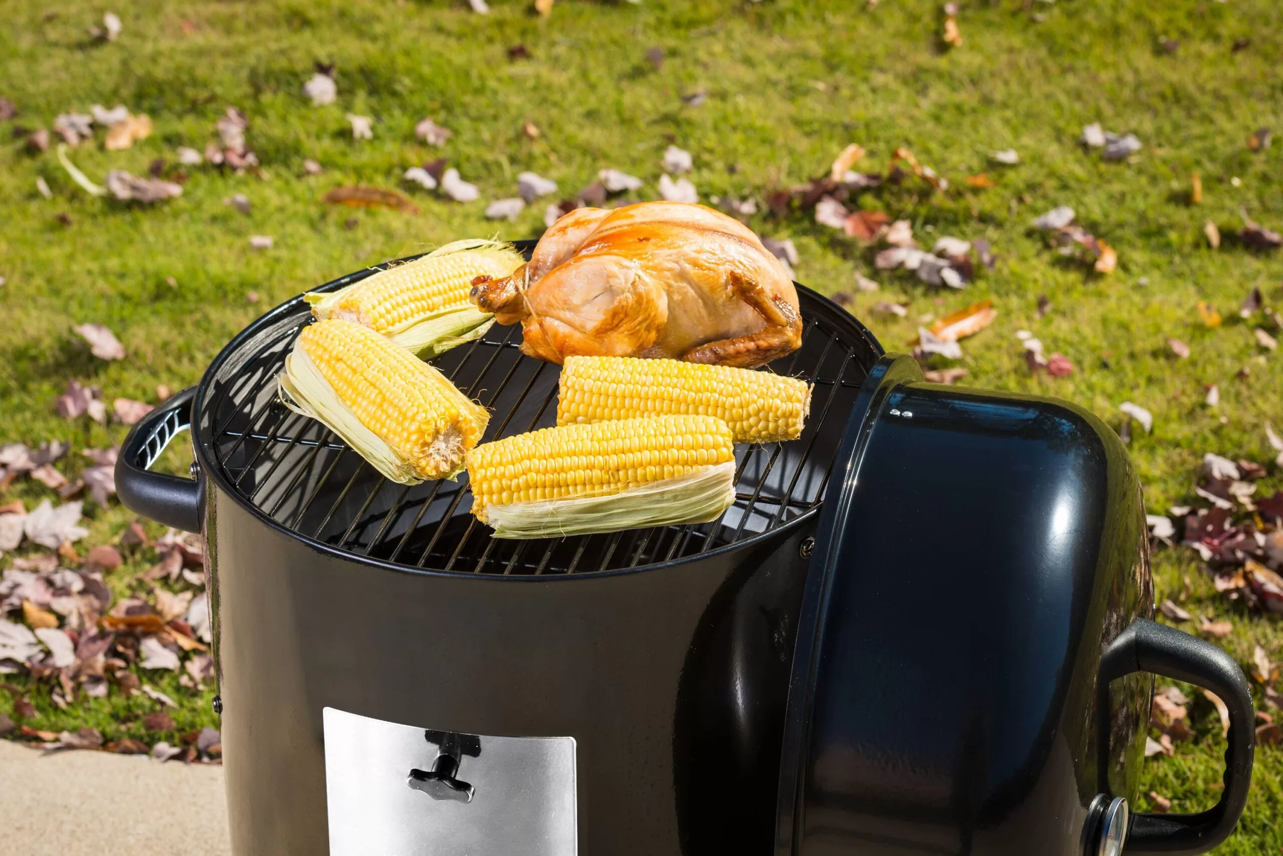 Masterbuilt John McLemore Signature Series 365-Sq in Black Vertical Charcoal Smoker