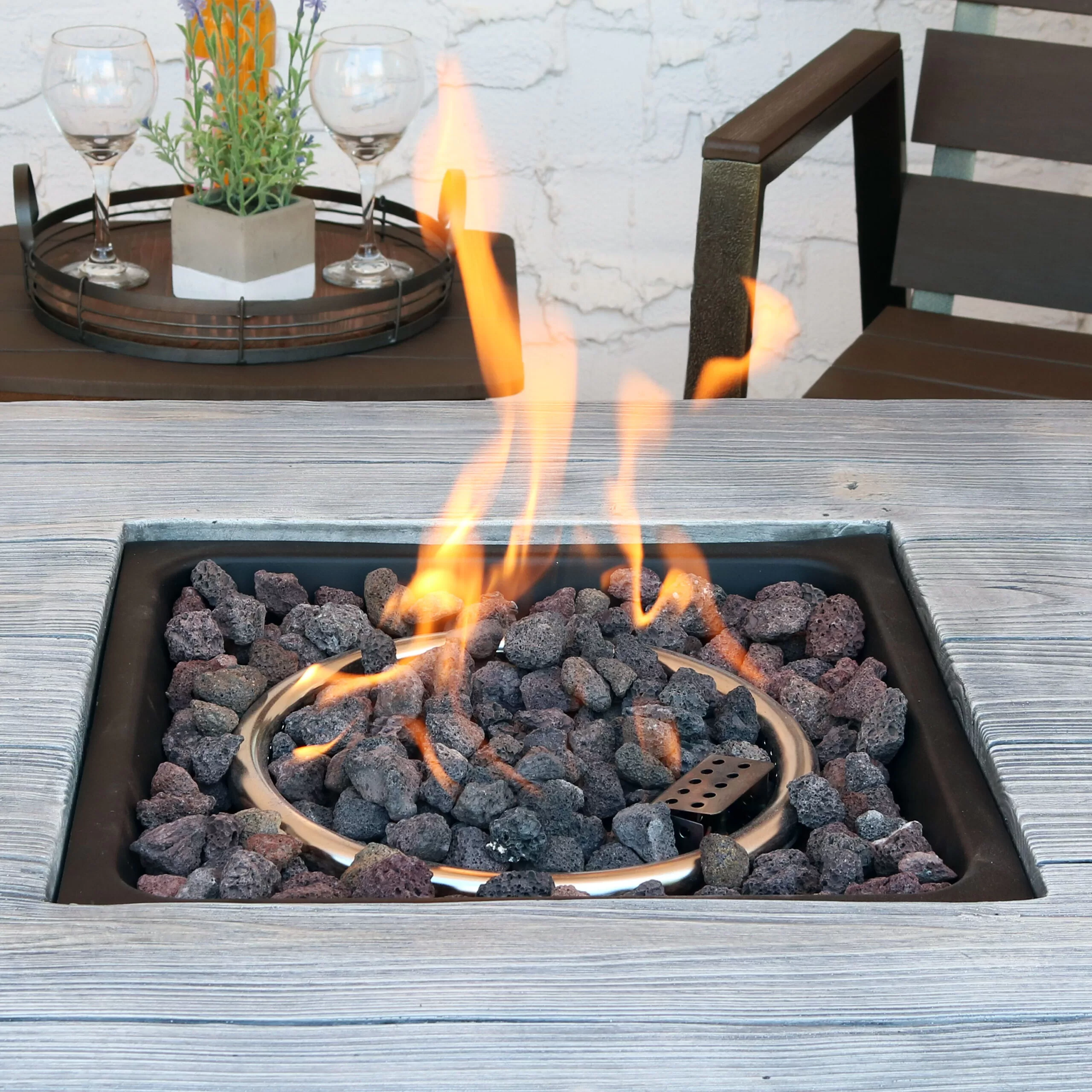 Sunnydaze Decor 30-in W 40000-BTU Black Faux Stone Propane Gas Fire Pit Table