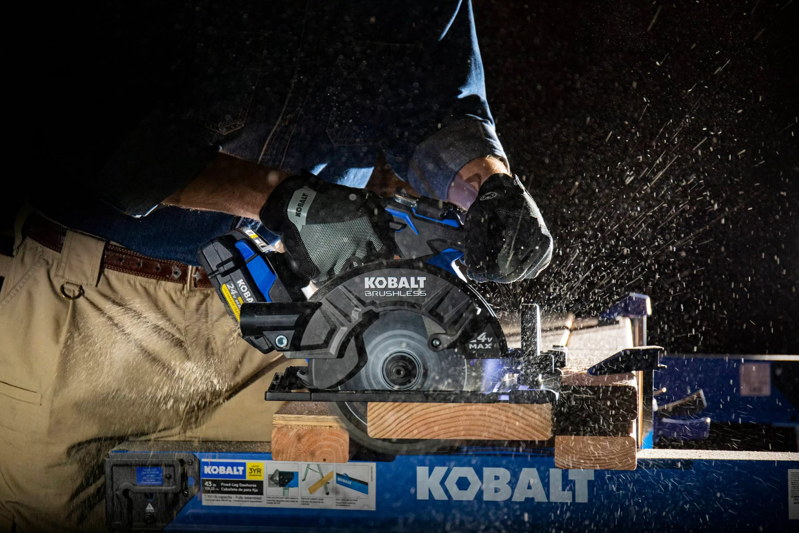 Kobalt XTR 24-volt 7-1/4-in Brushless Cordless Circular Saw (Bare Tool)