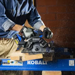 Kobalt XTR 24-volt 7-1/4-in Brushless Cordless Circular Saw (Bare Tool)