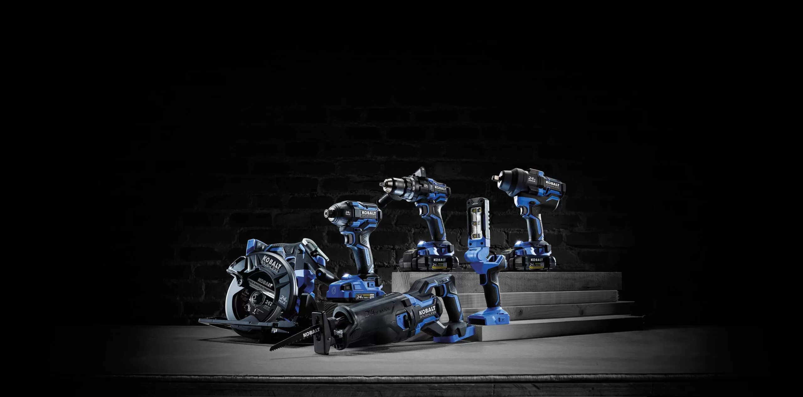 Kobalt XTR 24-volt 7-1/4-in Brushless Cordless Circular Saw (Bare Tool)