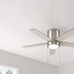 Harbor Breeze Quonta 52-in Brushed Nickel Integrated LED Indoor Flush Mount Ceiling Fan with Light (5-Blade)