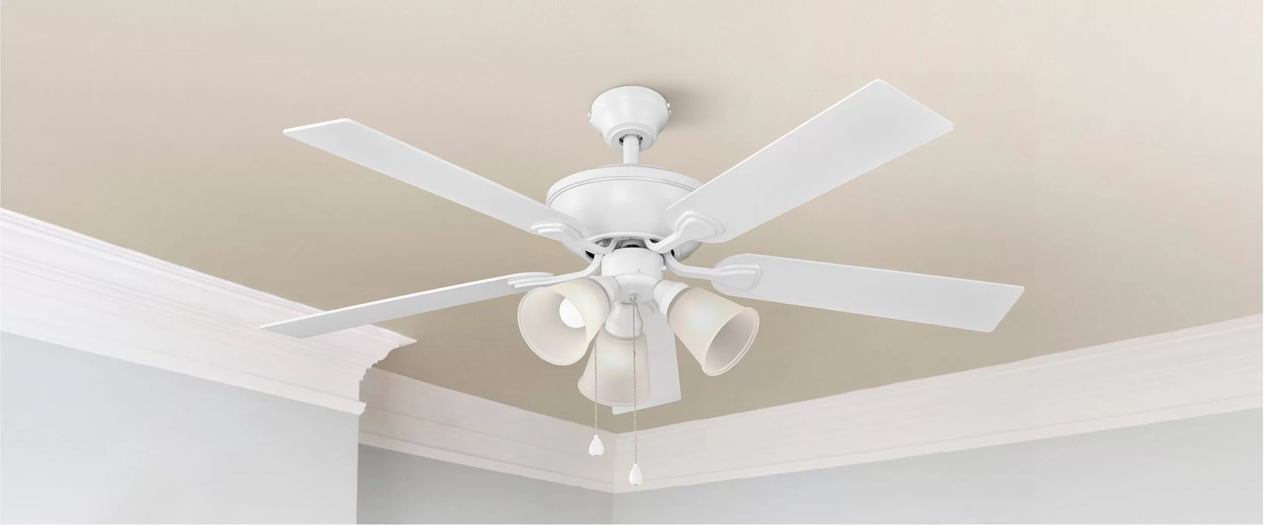 Harbor Breeze Sailor Bay 52-in White Indoor Downrod or Flush Mount Ceiling Fan with Light (5-Blade)