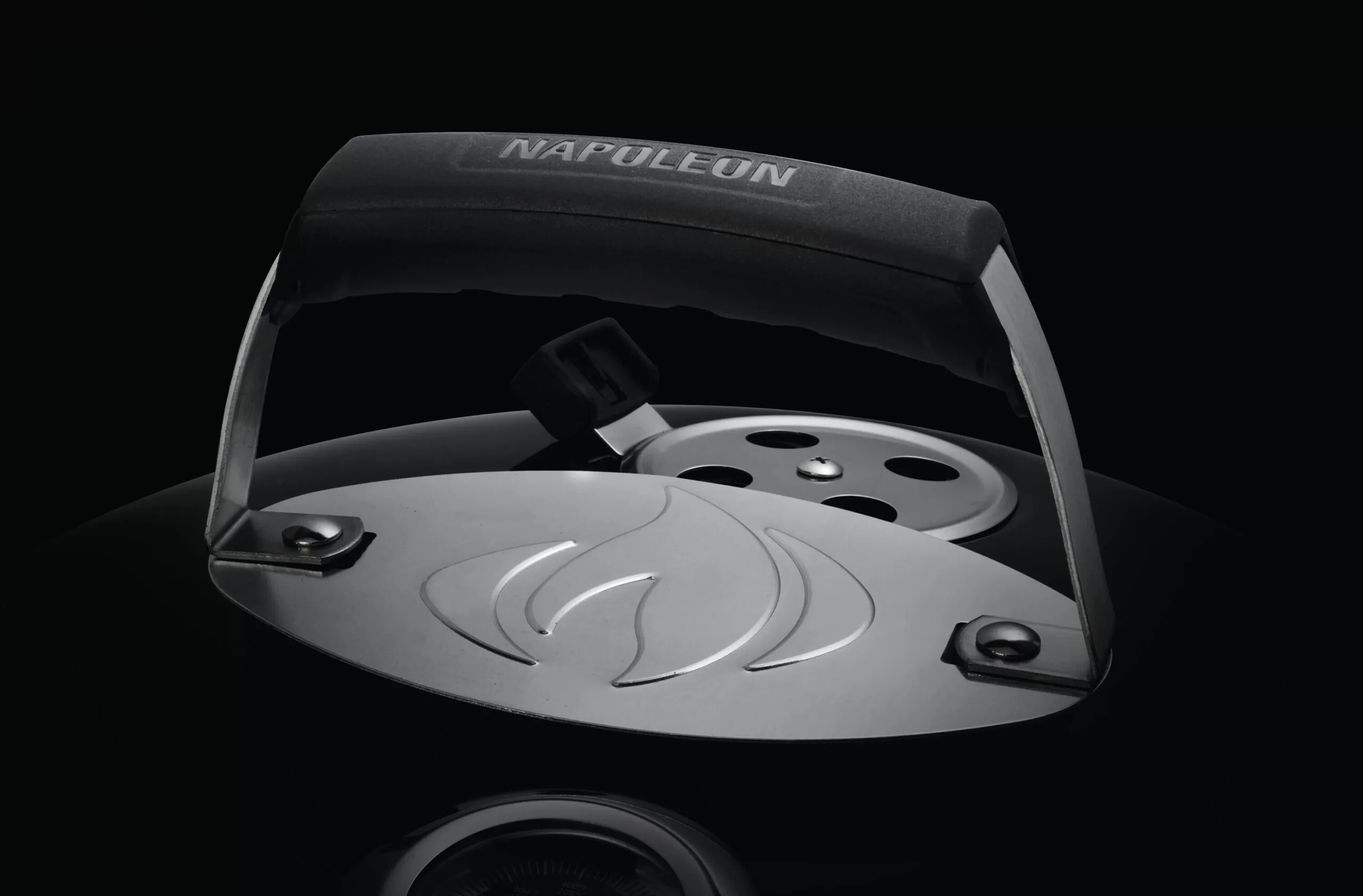 NAPOLEON NK18 Charcoal 19.25-in W Black Kettle Charcoal Grill