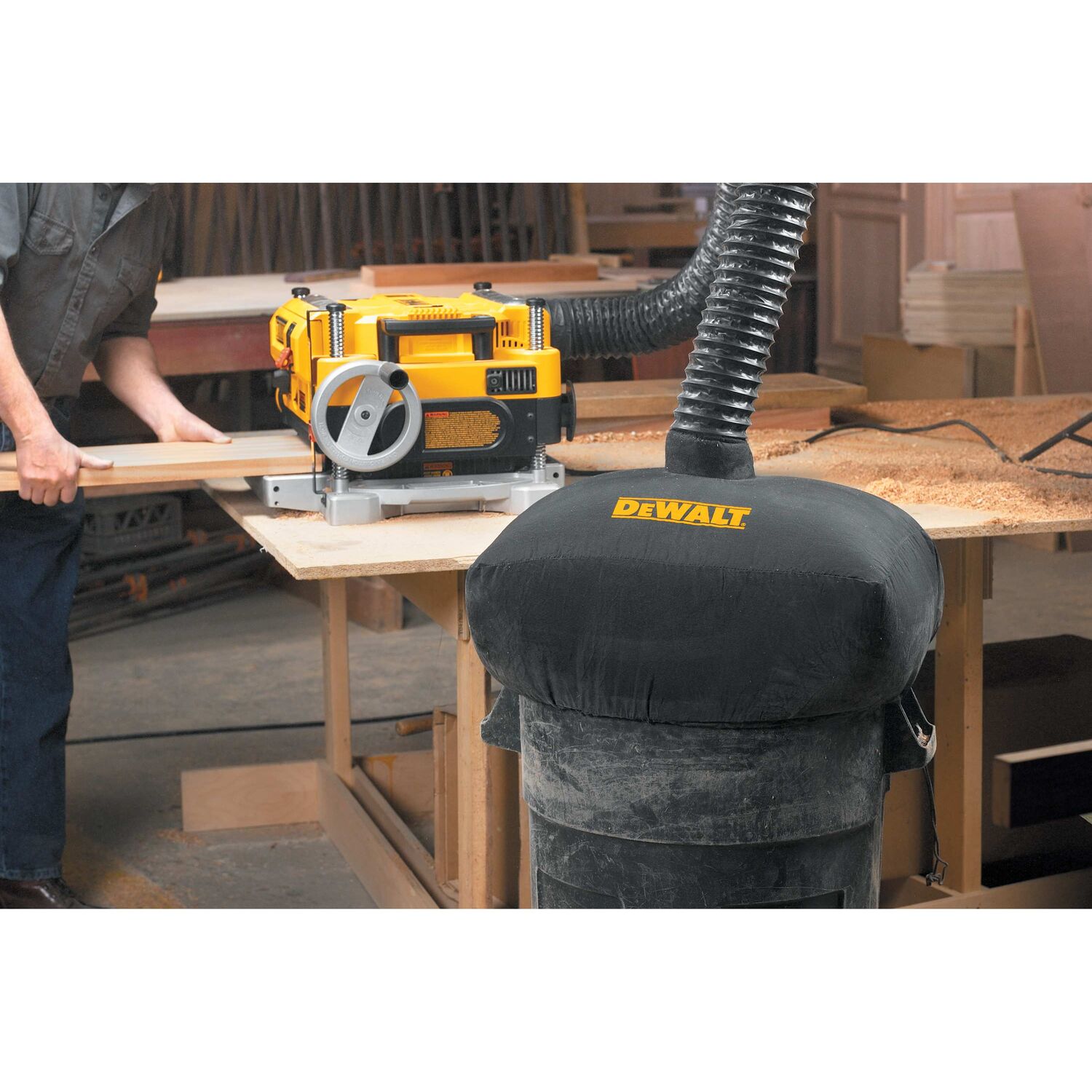 DEWALT DW735X 15 Amp Corded 13 in. Heavy-Duty 2-Speed Bench Planer with (3) Knives, In Feed Table and Out Feed Table - Image 18