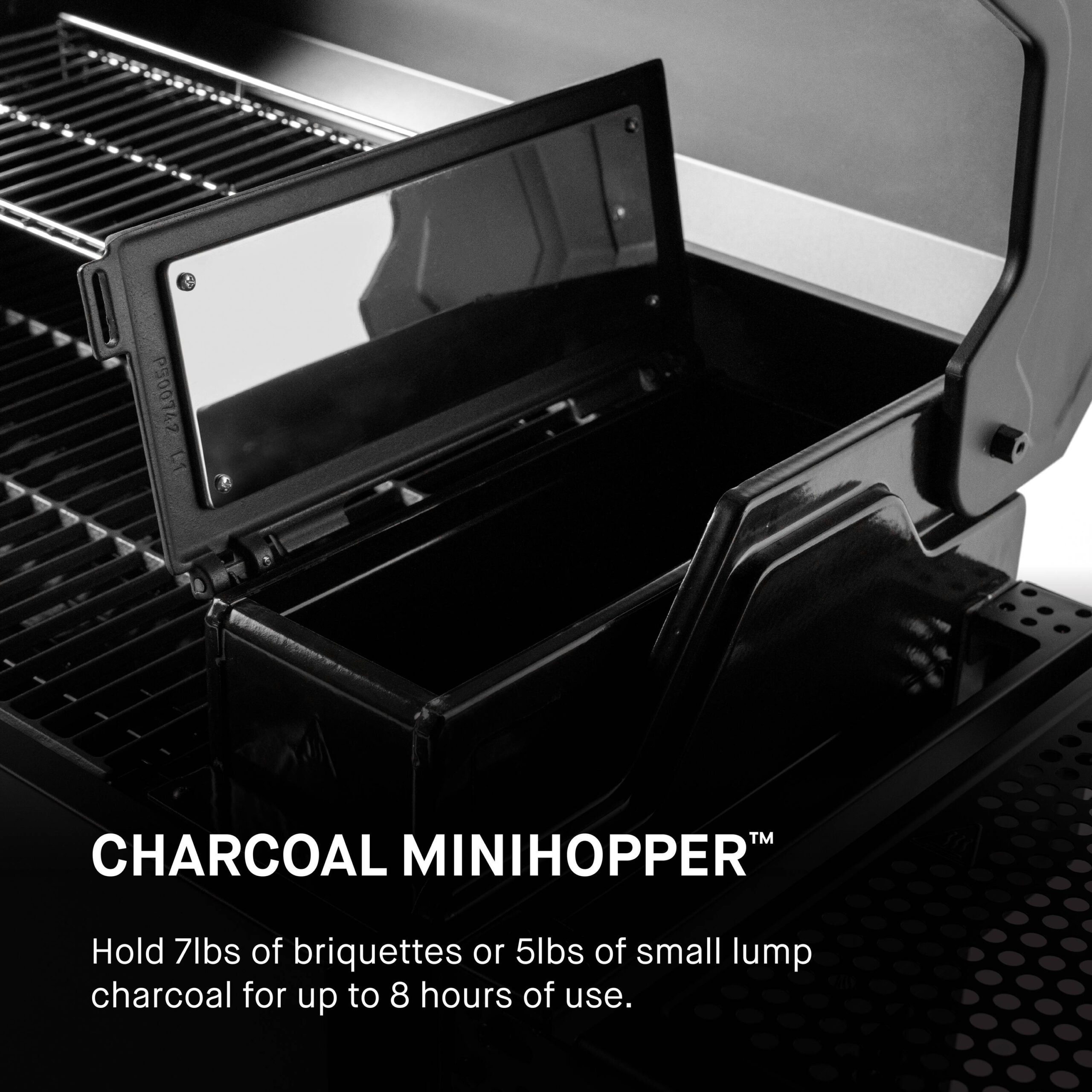 Masterbuilt MB20041124 AutoIgnite Series 545 Digital Charcoal Grill and Smoker in Black - Image 9