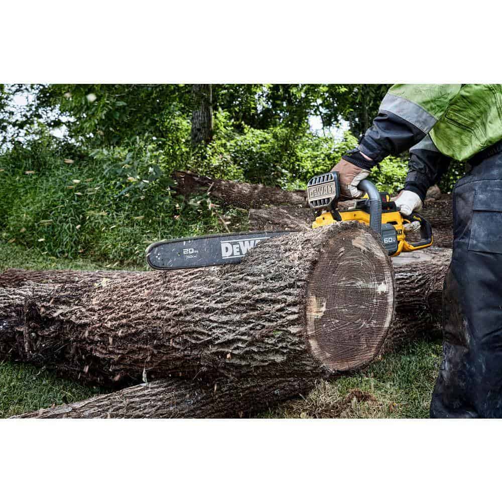 DEWALT 60V MAX 20in. Brushless Battery Powered Chainsaw Kit, (1) FLEXVOLT 5Ah Battery, Charger & 20in. Chain (68 Link)