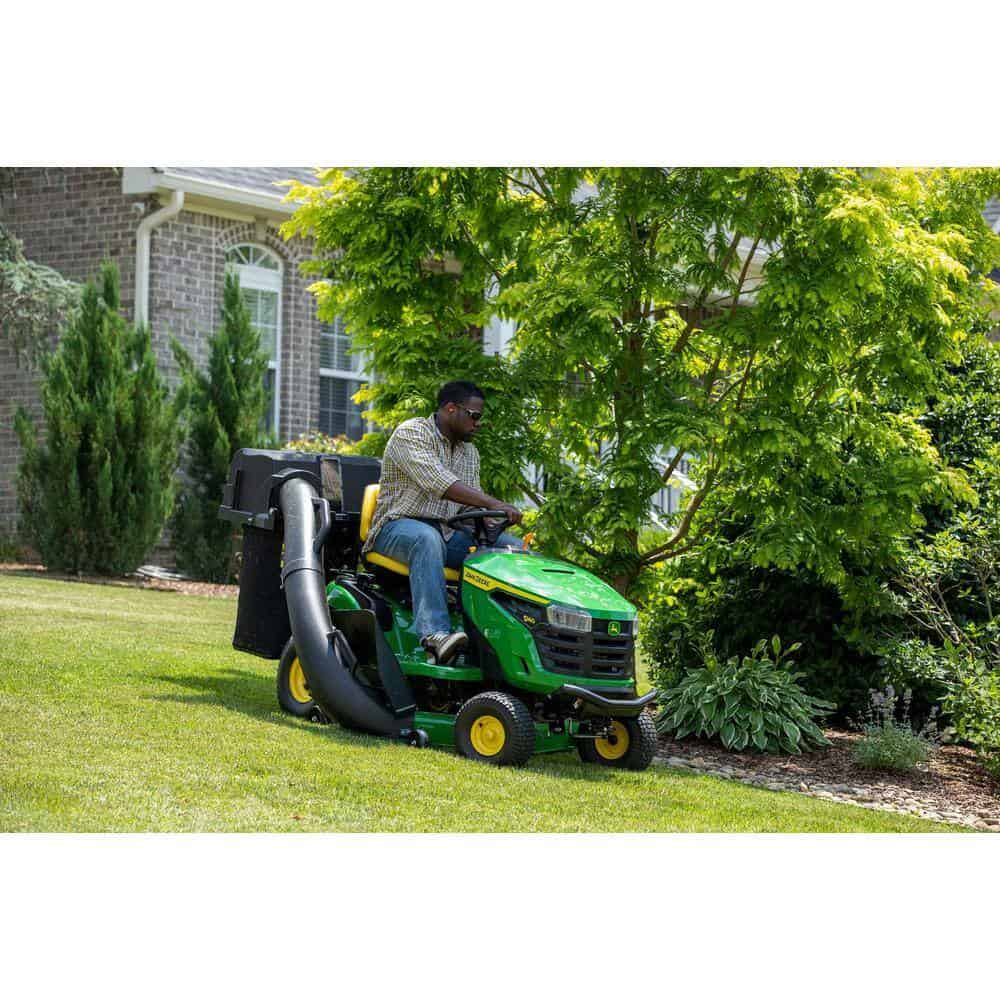 John Deere BUC10286 48 in. Twin Bagger for 100 Series Tractors