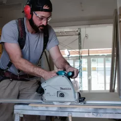 Makita XPS01Z 18V X2 LXT Lithium-Ion (36V) Brushless Cordless 6-1/2 in. Plunge Circular Saw (Tool Only) with 55T Carbide Blade