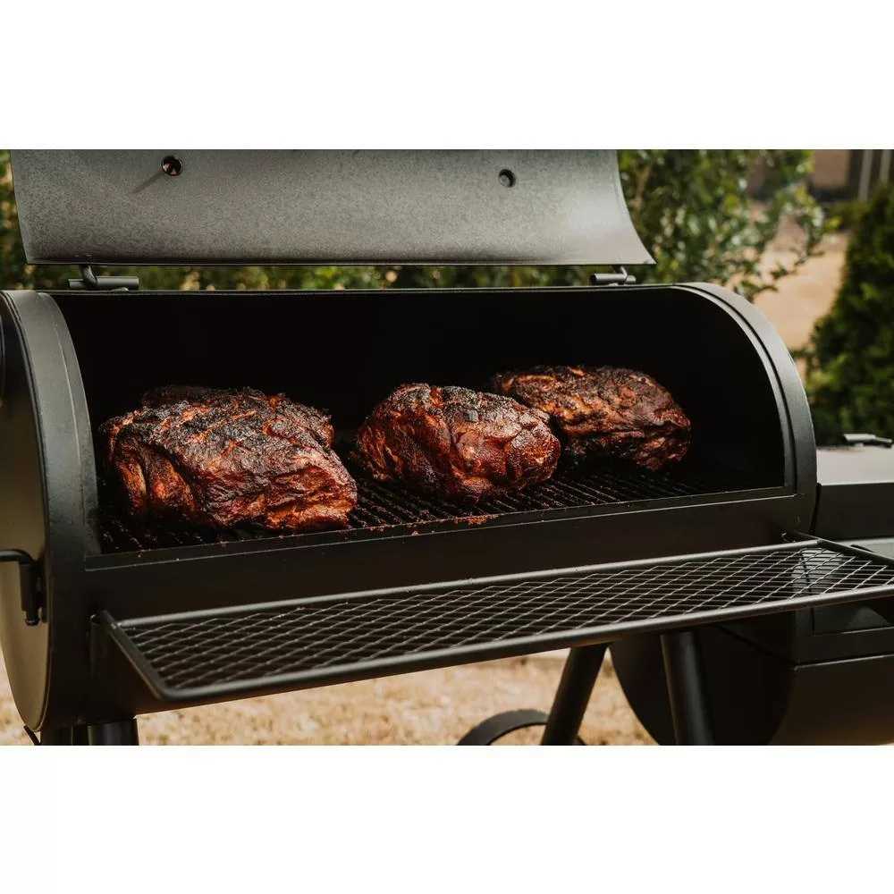 OKLAHOMA JOE'S 15202031 Highland Offset Charcoal Smoker and Grill in Black with 900 sq. in. Cooking Space
