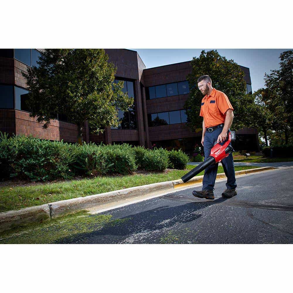 Milwaukee M18 FUEL 18-Volt Lithium-Ion Brushless 1 Gal. Cordless 3-in-1 Backpack Vacuum & M18 FUEL 120 MPH 450 CFM Handheld Blower