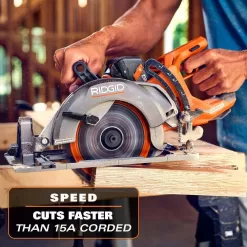 RIDGID R8658B-AC93044SBN 18V Brushless Cordless 7-1/4 in. Rear Handle Circular Saw with (2) 4.0 Ah Batteries, Charger, and Bag