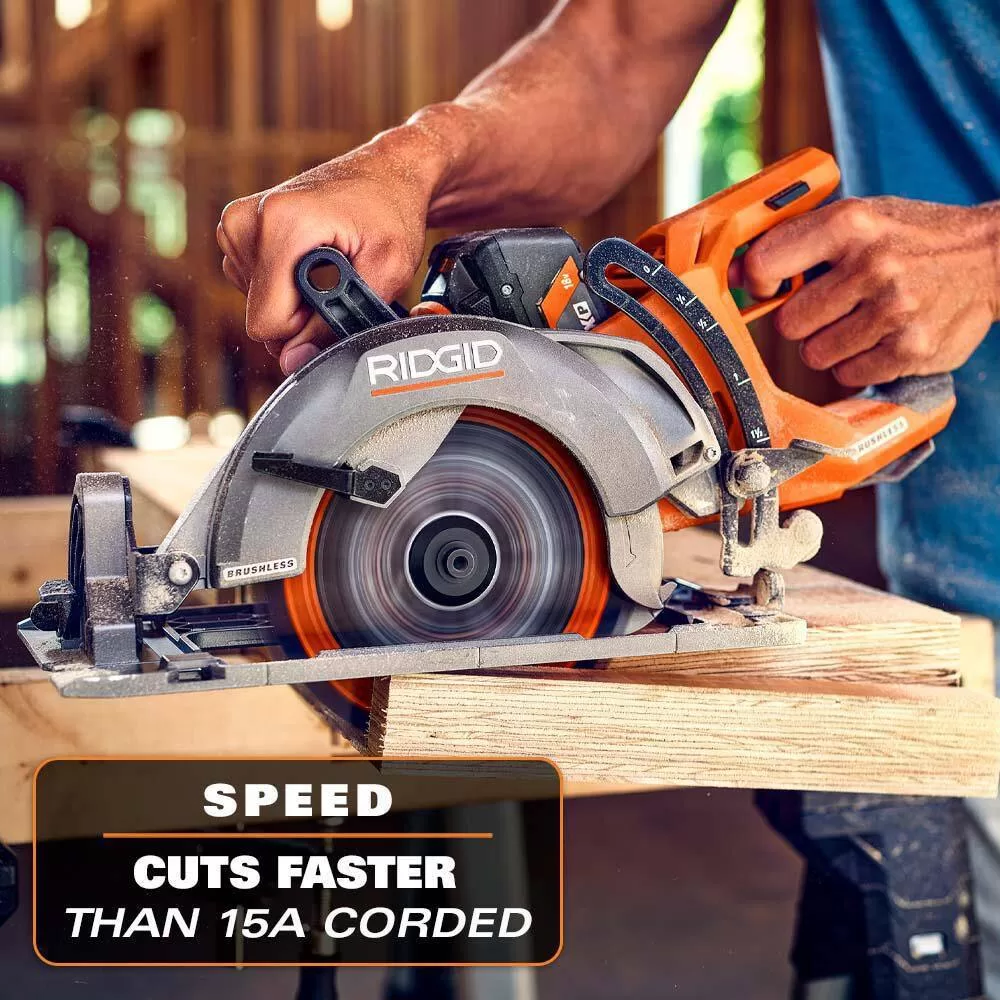 RIDGID R8658B-AC93044SBN 18V Brushless Cordless 7-1/4 in. Rear Handle Circular Saw with (2) 4.0 Ah Batteries, Charger, and Bag