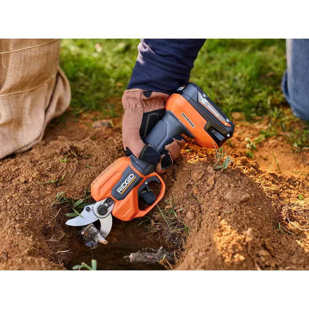 RIDGID R01301KVNM-AC840060PN 18V Brushless Pruner Kit with 2.0 Ah Battery, Charger, and 6.0 Ah MAX Output Lithium-Ion Batteries (2-Pack)