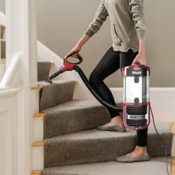 Shark ZU561 Navigator Lift-Away Lightweight Bagless Corded HEPA Filter Upright Vacuum with Self-Cleaning Brushroll in Red - ZU561