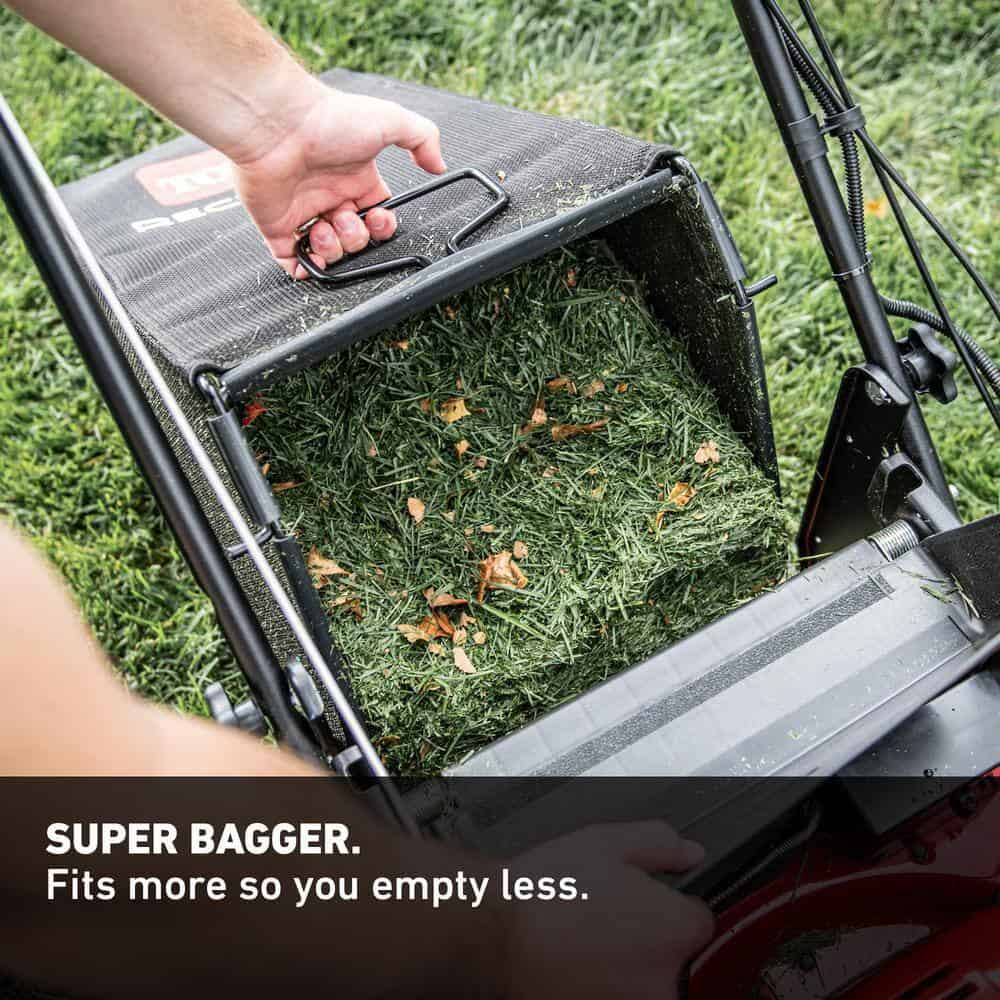 Toro 21464 Recycler 22 in. Briggs & Stratton Personal Pace Electric Start, RWD Self Propelled Gas Walk-Behind Mower with Bagger