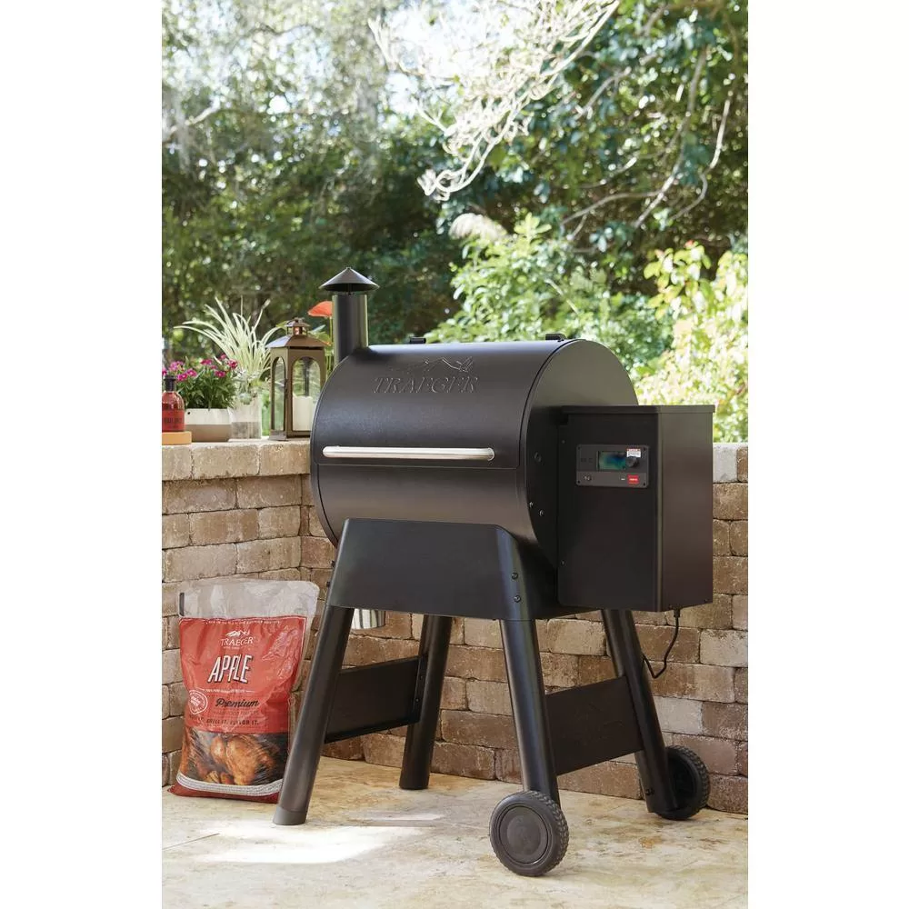 Traeger TFB57GLE Pro 575 Wifi Pellet Grill and Smoker in Black