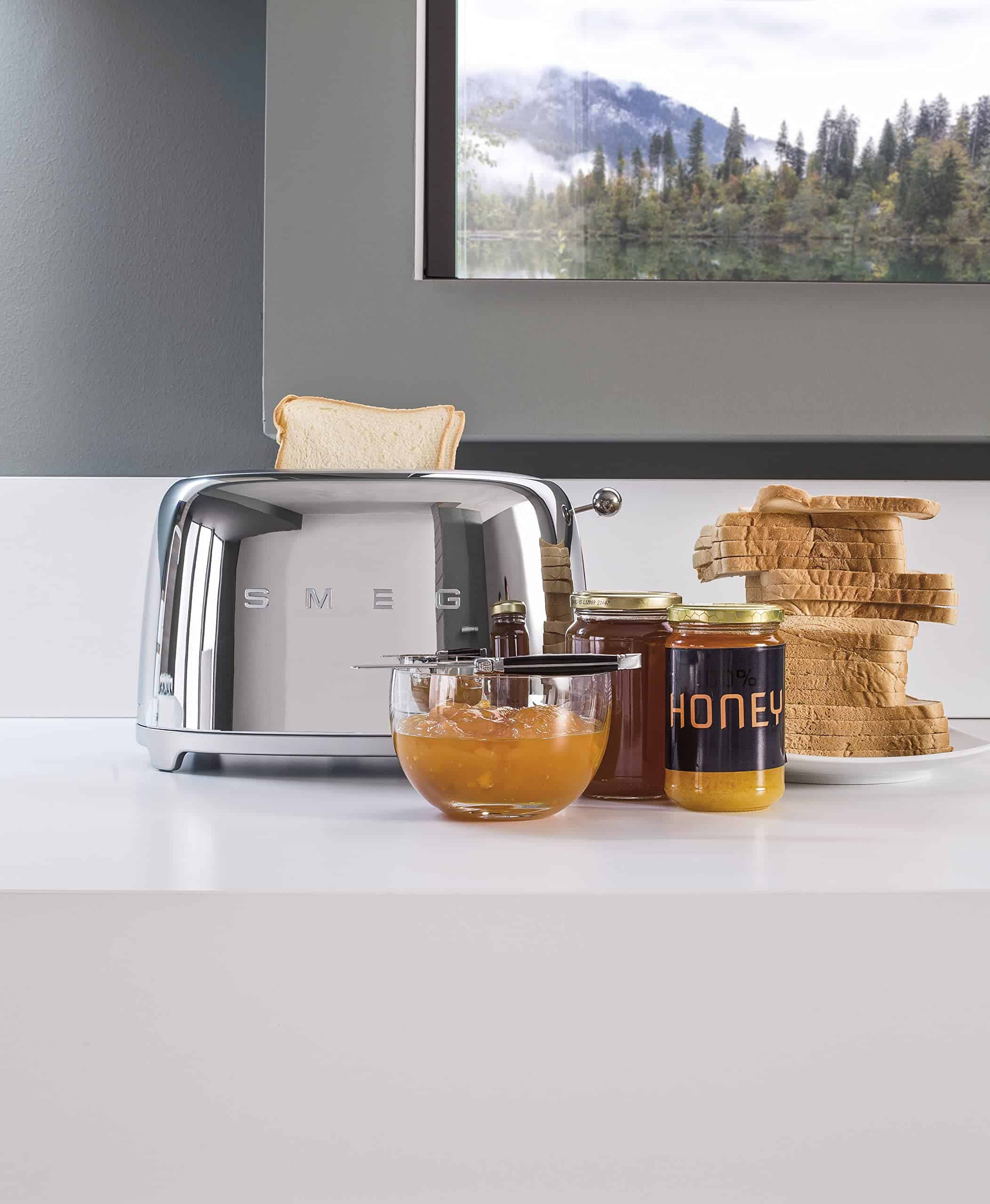SMEG 50's Retro Style Aesthetic 2 Slice Toaster - Chrome