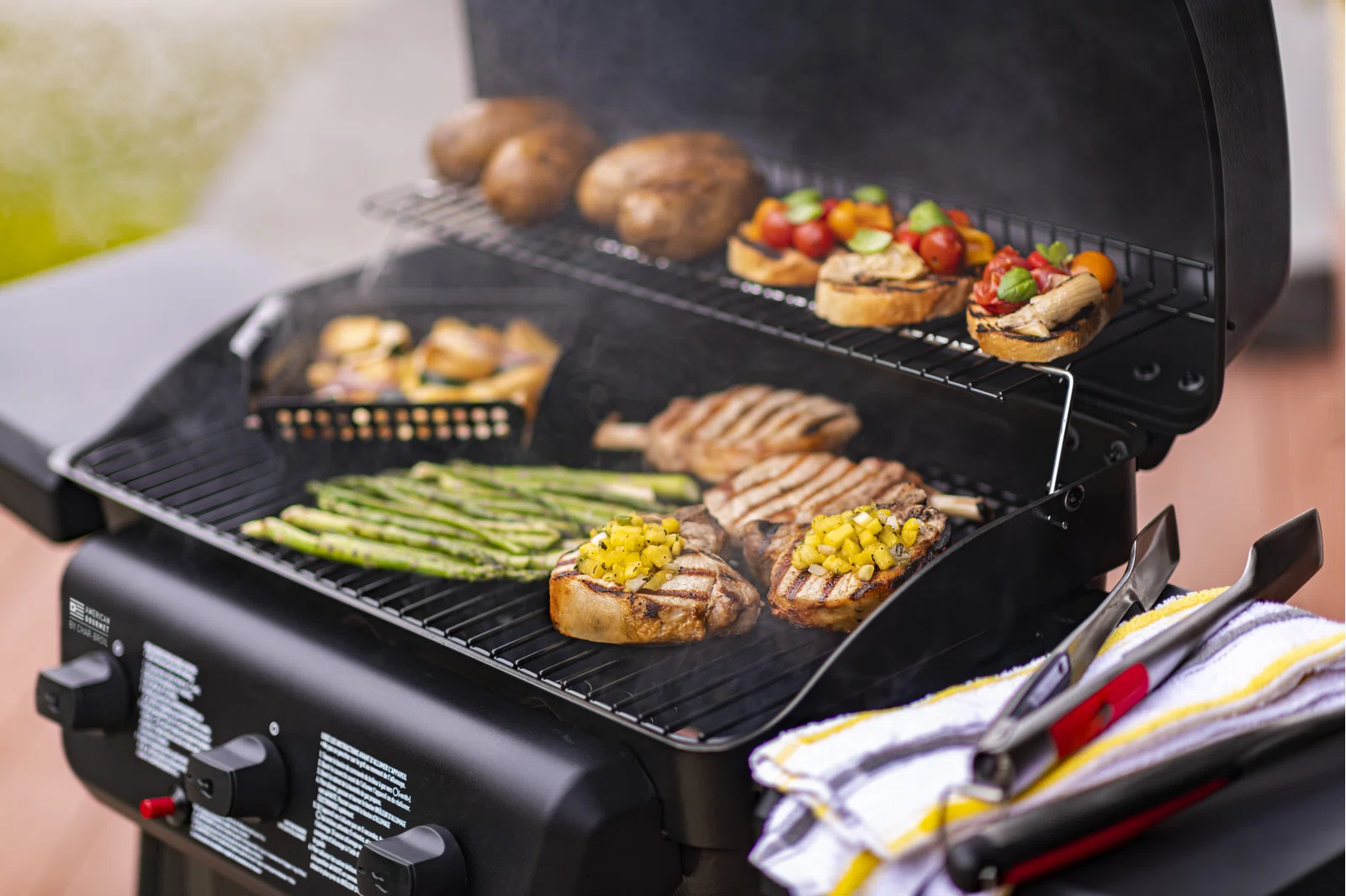 Charbroil American Gourmet 360 Classic Series 3-Burner Compact Propane Gas Grill