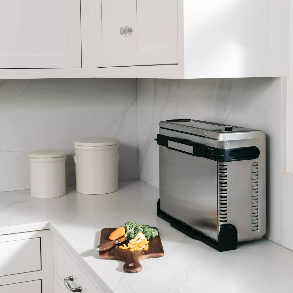 Ninja Foodi 6-in-1 Digital Air Fry Oven/Toaster Oven Flip-Away for Storage - SP100BF