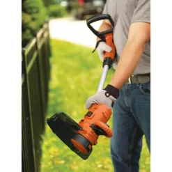 BLACK+DECKER GH900 14 in. 6.5 AMP Corded Electric Single Line 2-in-1 String Trimmer & Lawn Edger with Automatic Feed and POWERDRIVE