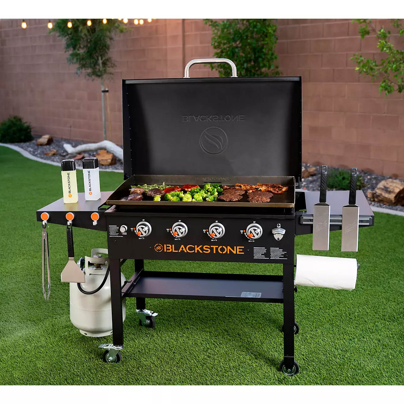 Blackstone 36 in 4-Burner Griddle Station with Hood