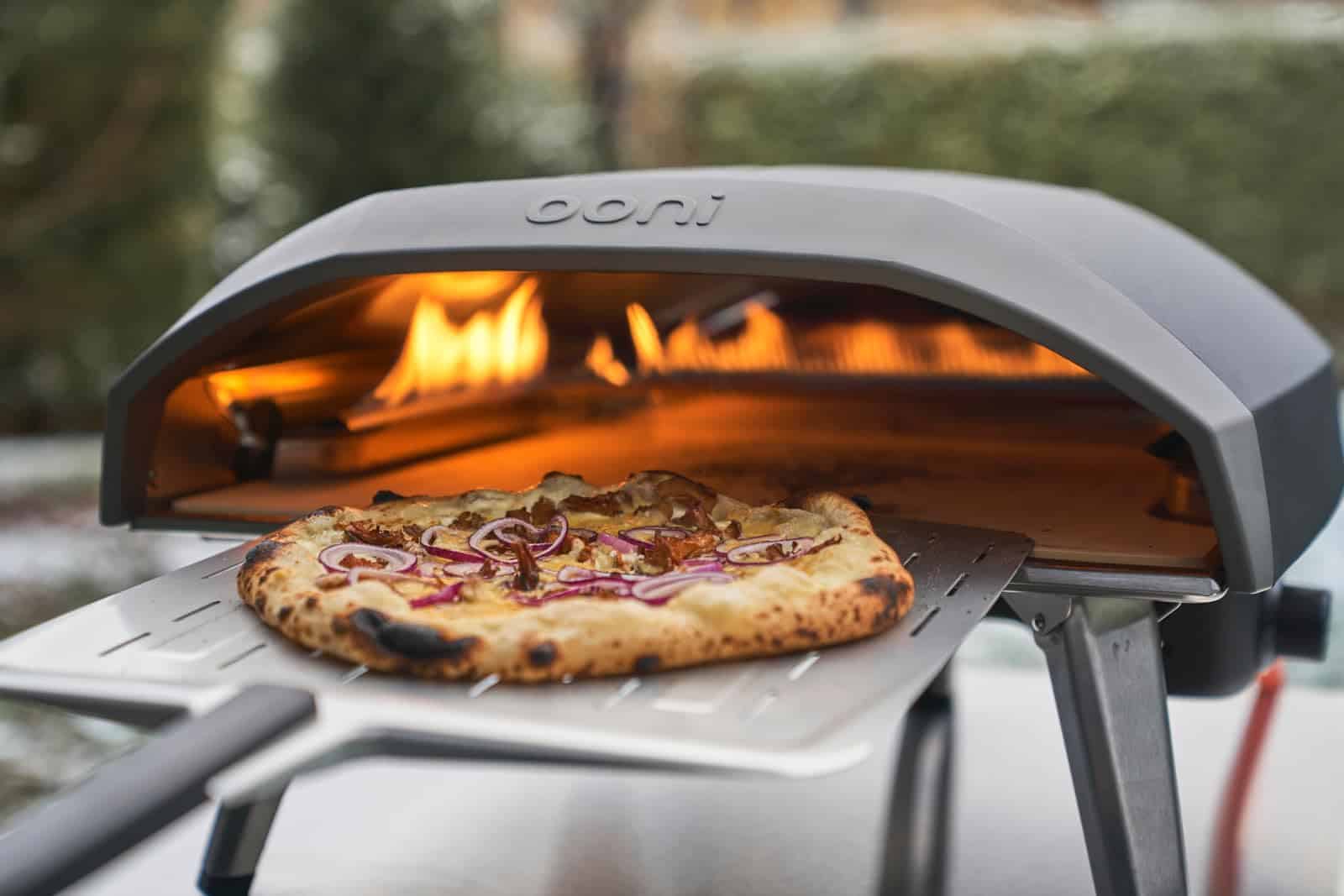 Ooni Koda 16 Gas Pizza Oven | 60-Second Pizza Perfection