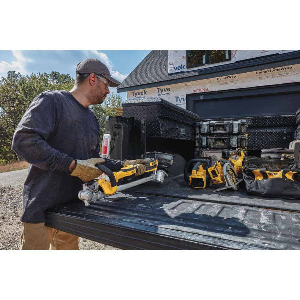 DEWALT DCST922B 20V MAX 14 in. Brushless Cordless Battery Powered Foldable String Trimmer (Tool Only)