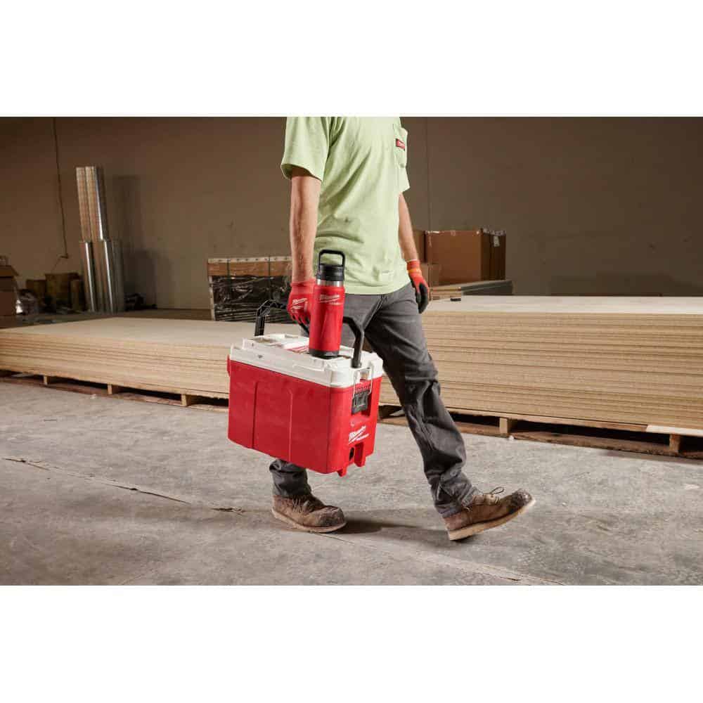 Milwaukee 48-22-8397R PACKOUT Red 36 oz. Insulated Bottle with Chug Lid