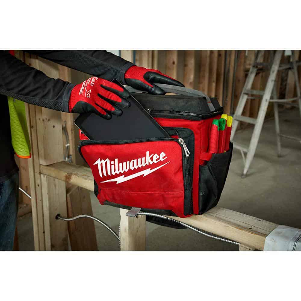 Milwaukee 48-22-8250 21 Qt. Soft Sided Jobsite Lunch Cooler